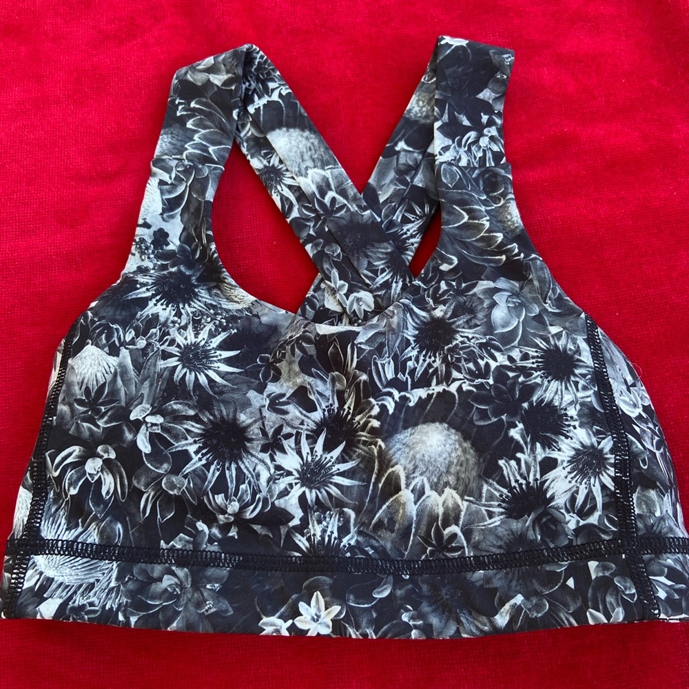 Lululemon bra